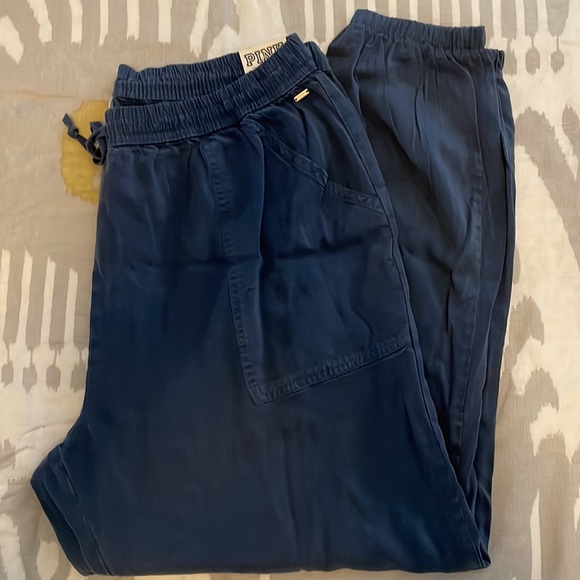 VS Pink, blue easy joggers, new with tags - Picture 3 of 5